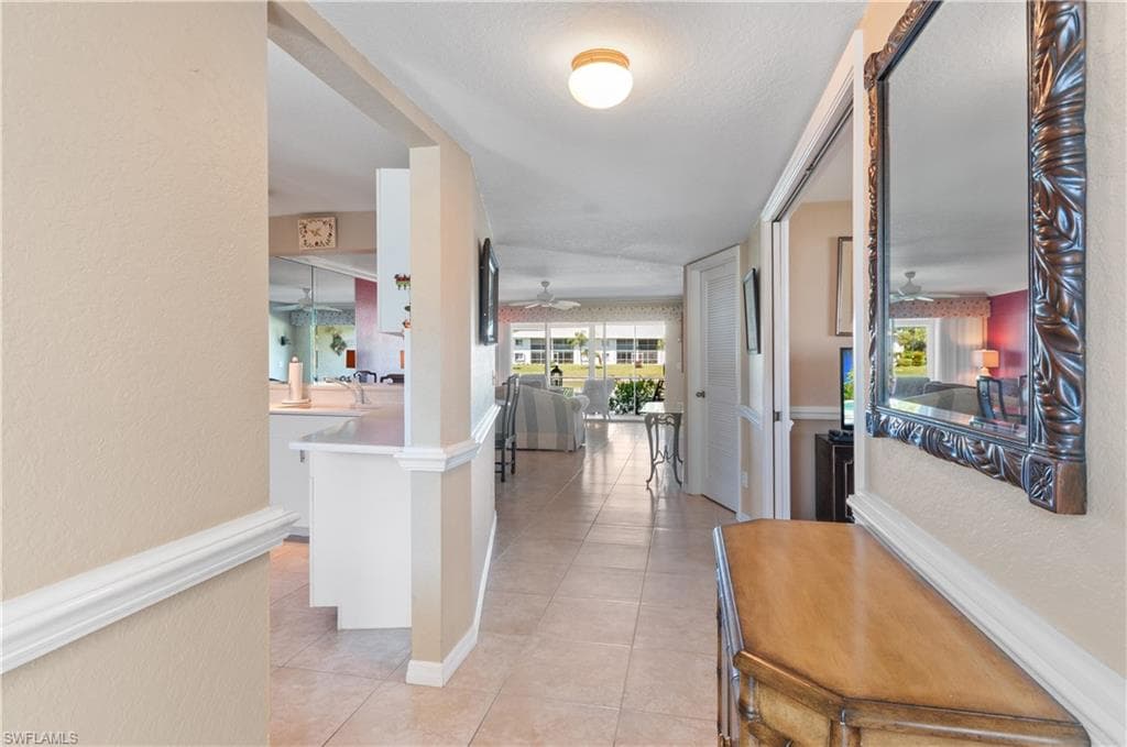 515 Gabriel CIR 1901 NAPLES, FL 34104
