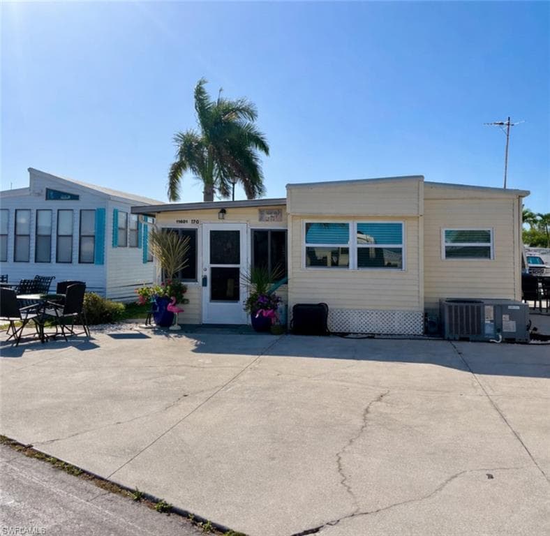 11601 Valleyview DR FORT MYERS, FL 33908