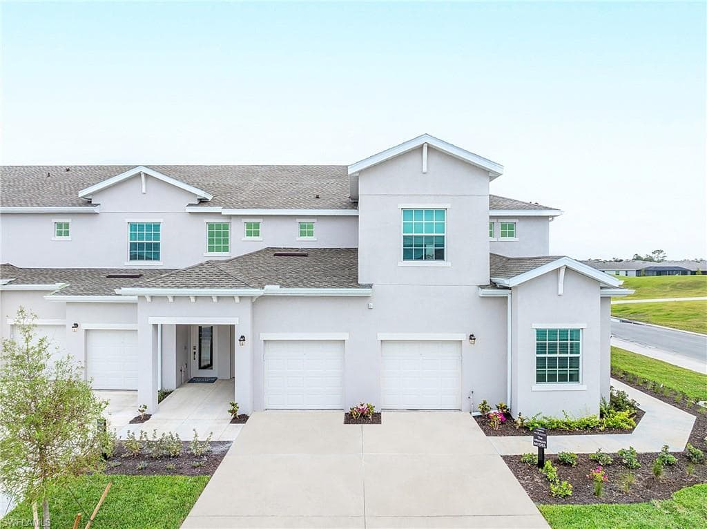 20570 Hazelnut CT S 1723 LEHIGH ACRES, FL 33936