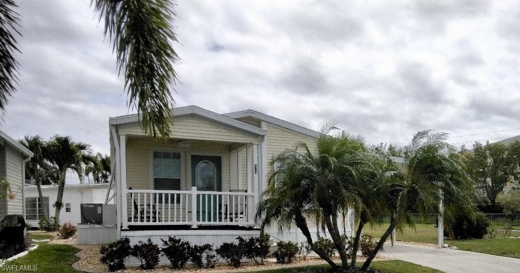 287 Dillard AVE FORT MYERS, FL 33908