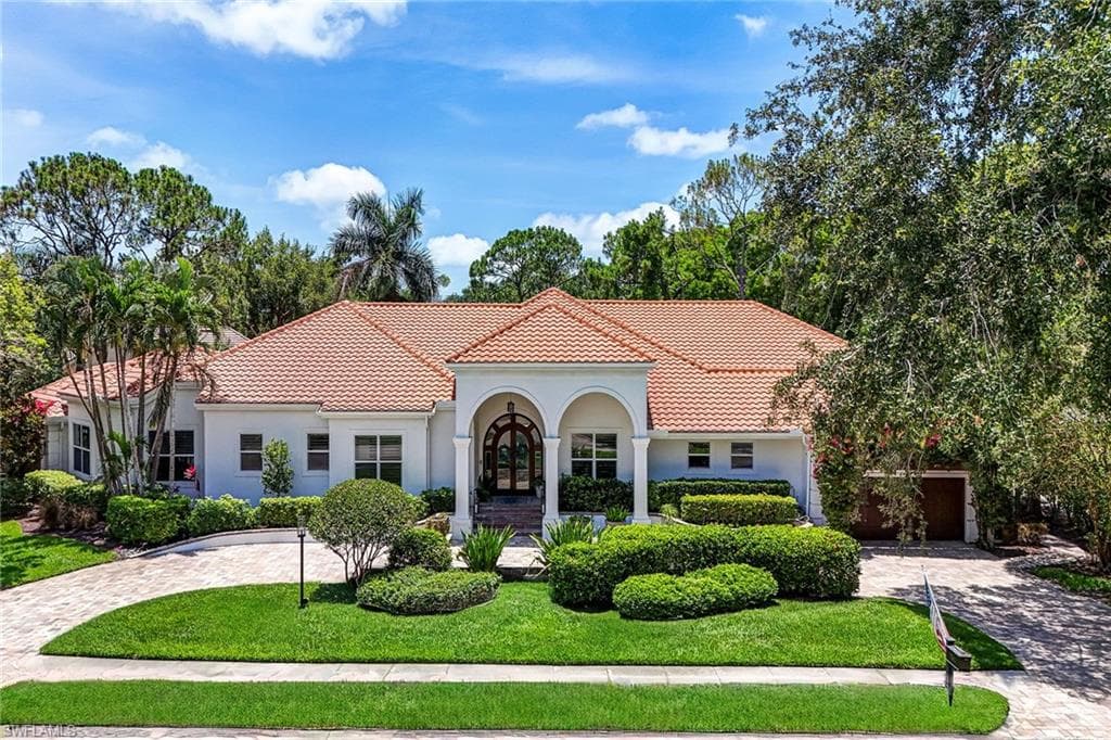 7562 Cordoba CIR NAPLES, FL 34109
