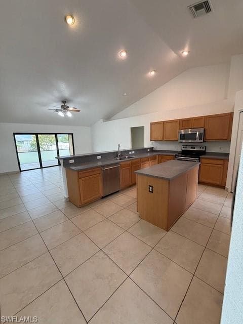 3925 E Gator CIR CAPE CORAL, FL 33909