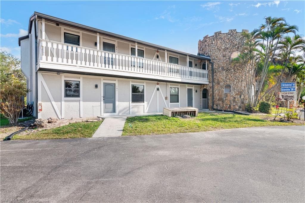 10022 Oxfordshire LN 101 FORT MYERS, FL 33908