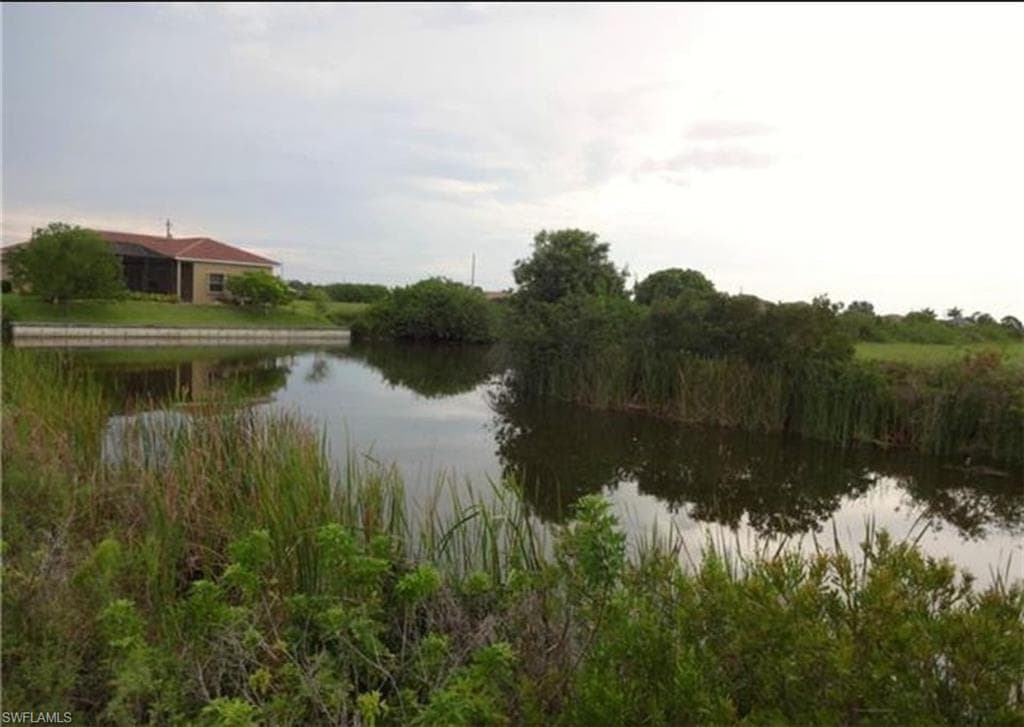 1317 13th ST CAPE CORAL, FL 33993