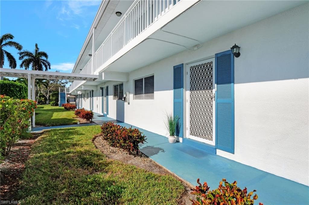 750 Mooring Line DR 105 NAPLES, FL 34102
