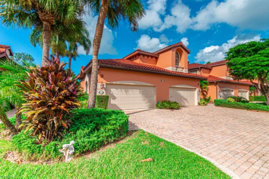 5725 Grande Reserve WAY 3-303 NAPLES, FL 34110