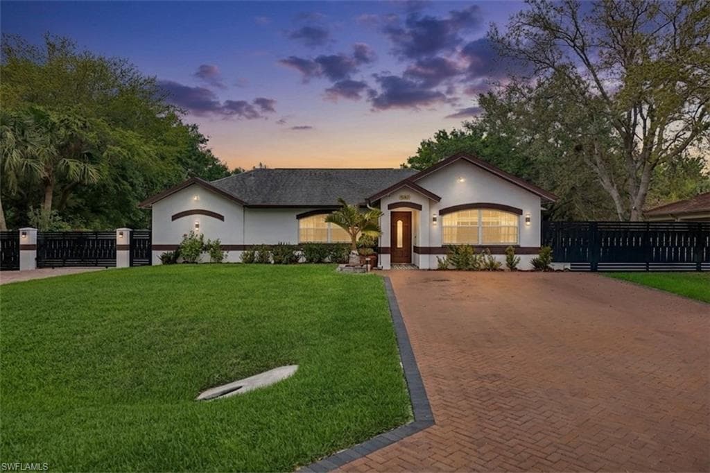 5140 17th CT SW NAPLES, FL 34116
