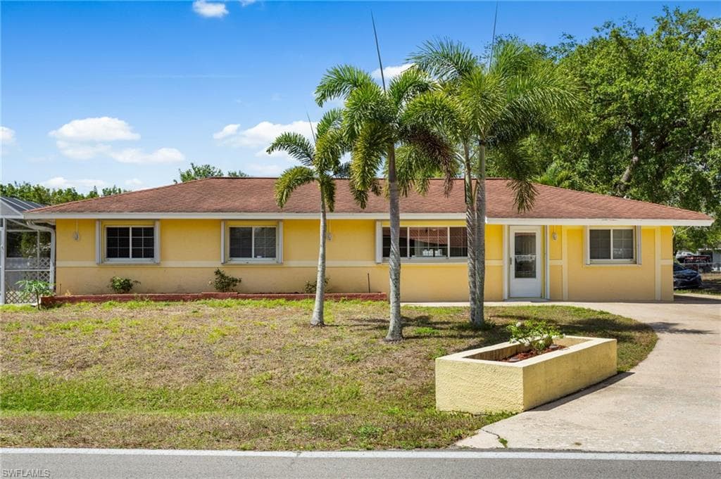 2803 W Cypress AVE FORT MYERS, FL 33905