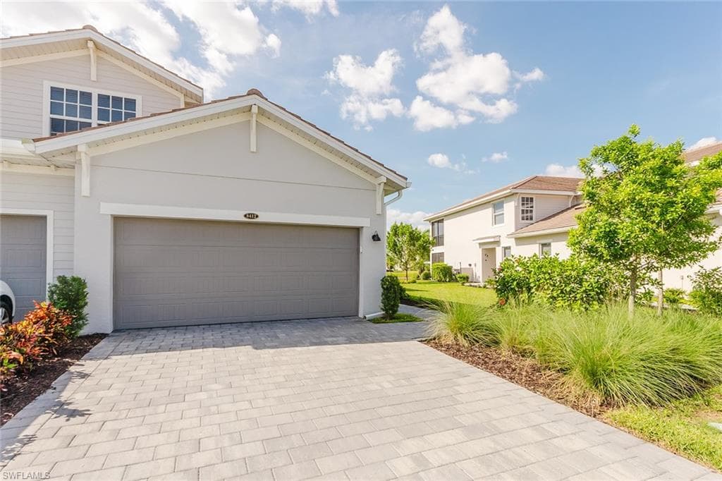 5739 Oakmont CT 8412 AVE MARIA, FL 34142
