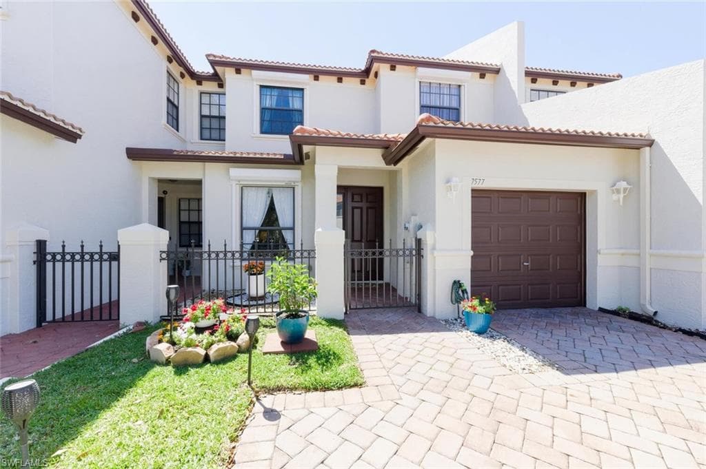 7577 Bristol CIR NAPLES, FL 34120