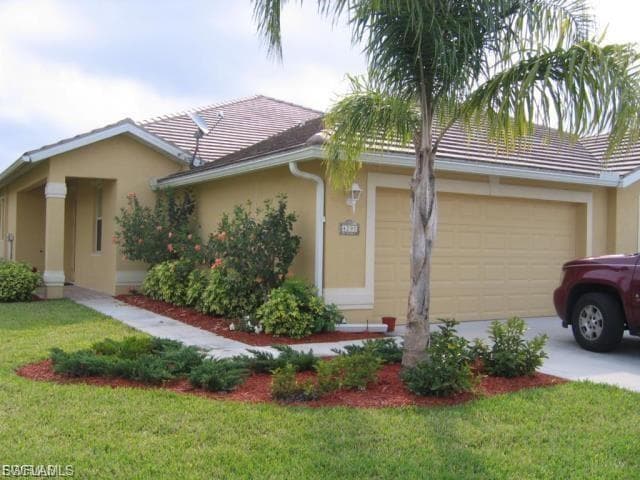4791 Fairloop RUN LEHIGH ACRES, FL 33973