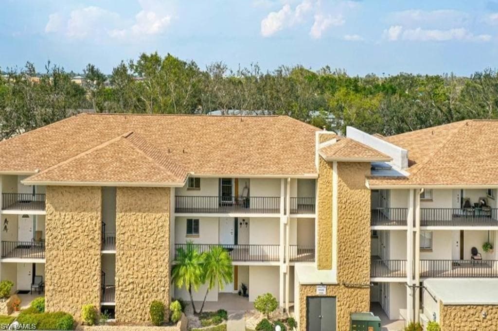 2100 Barkeley LN 19 FORT MYERS, FL 33907