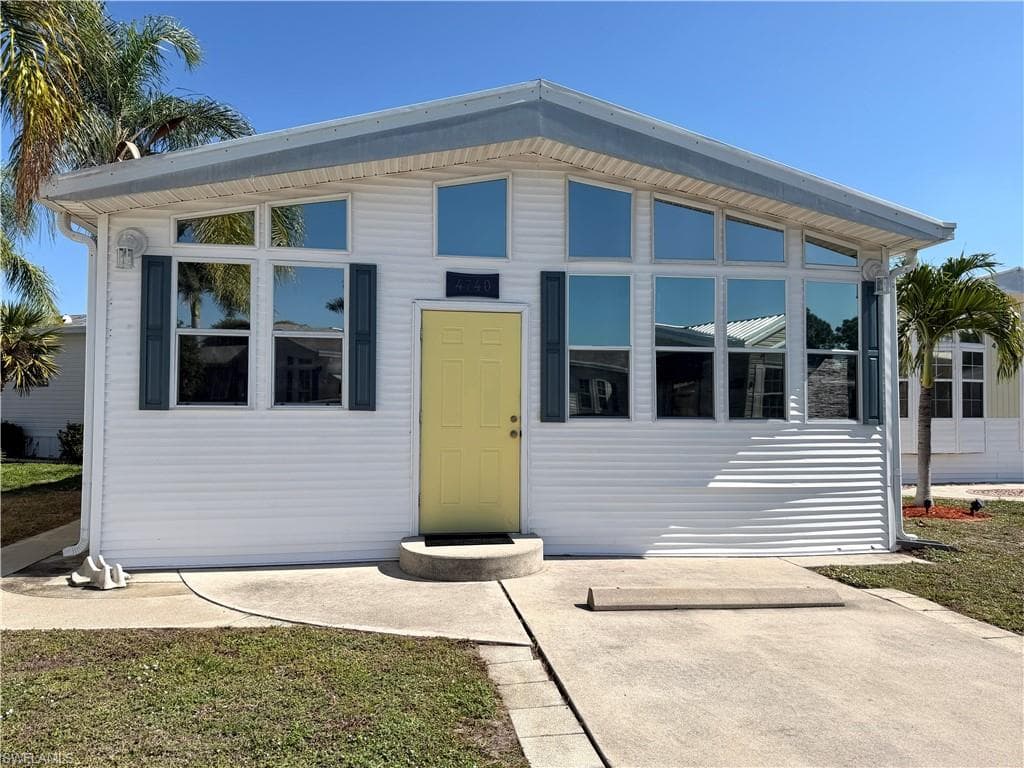4740 Slash Pine WAY W ESTERO, FL 33928