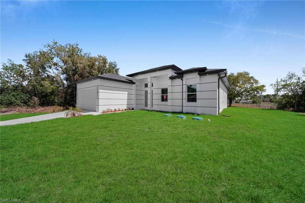 100 Denis AVE N LEHIGH ACRES, FL 33971