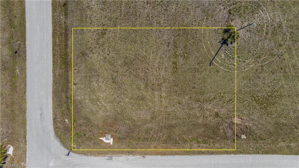 1902 NE 17th TER CAPE CORAL, FL 33909