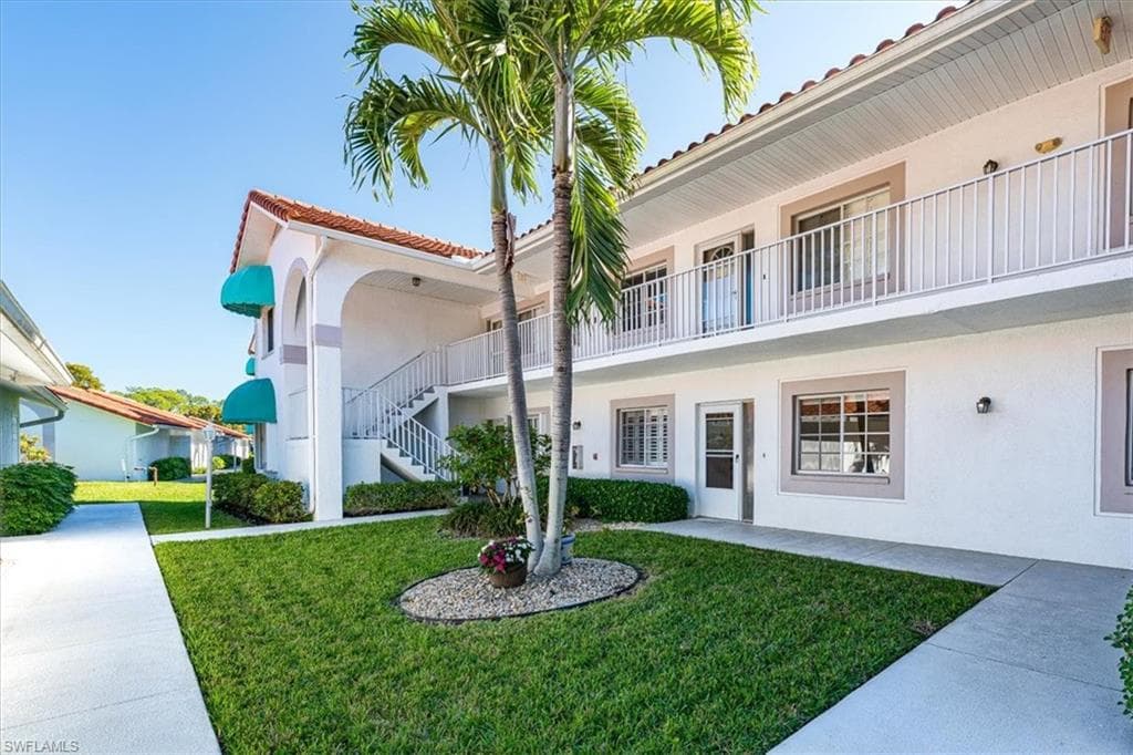 186 Gabriel CIR 3903 NAPLES, FL 34104