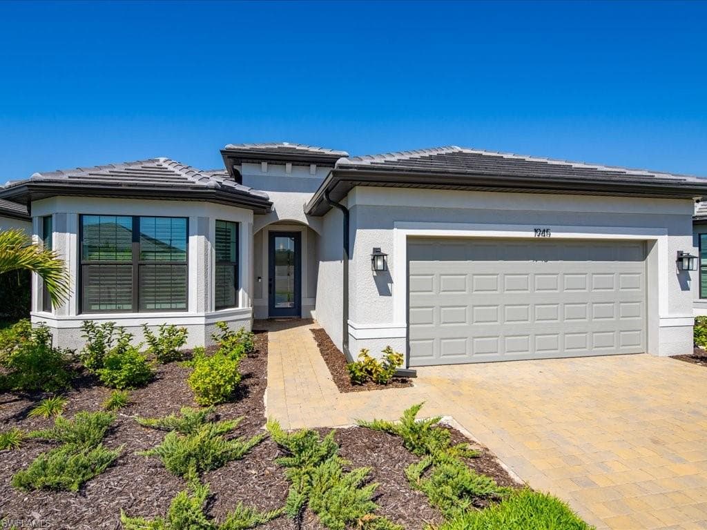 1945 Fresno AVE NAPLES, FL 34120