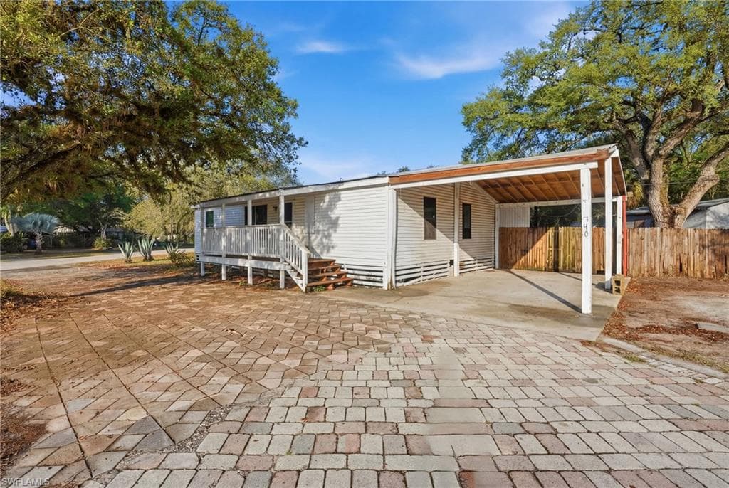 740 Bennett AVE LABELLE, FL 33935