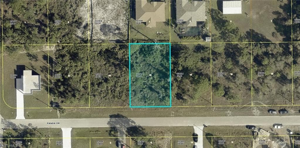 941 Panda DR LEHIGH ACRES, FL 33974