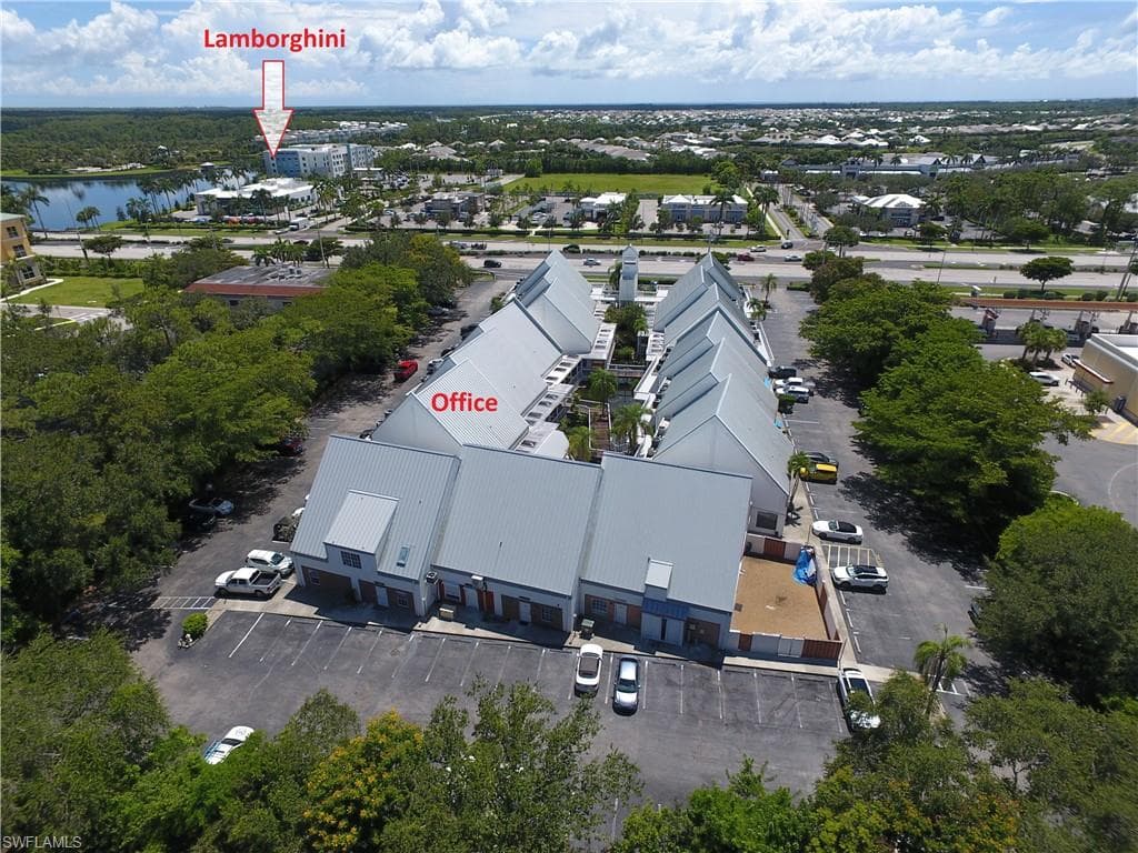 5057 Tamiami TRL E E4 NAPLES, FL 34113