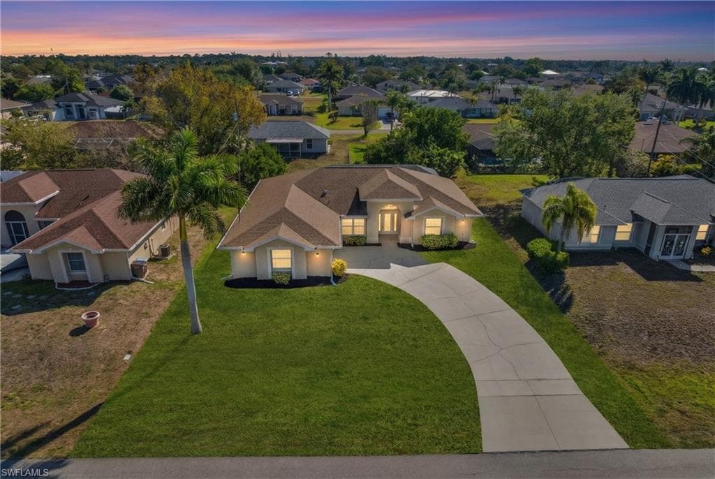 815 SW 11th AVE CAPE CORAL, FL 33991