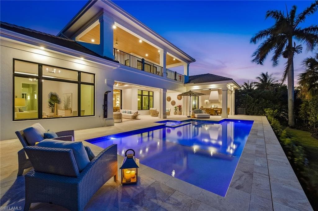 529 Neapolitan WAY NAPLES, FL 34103
