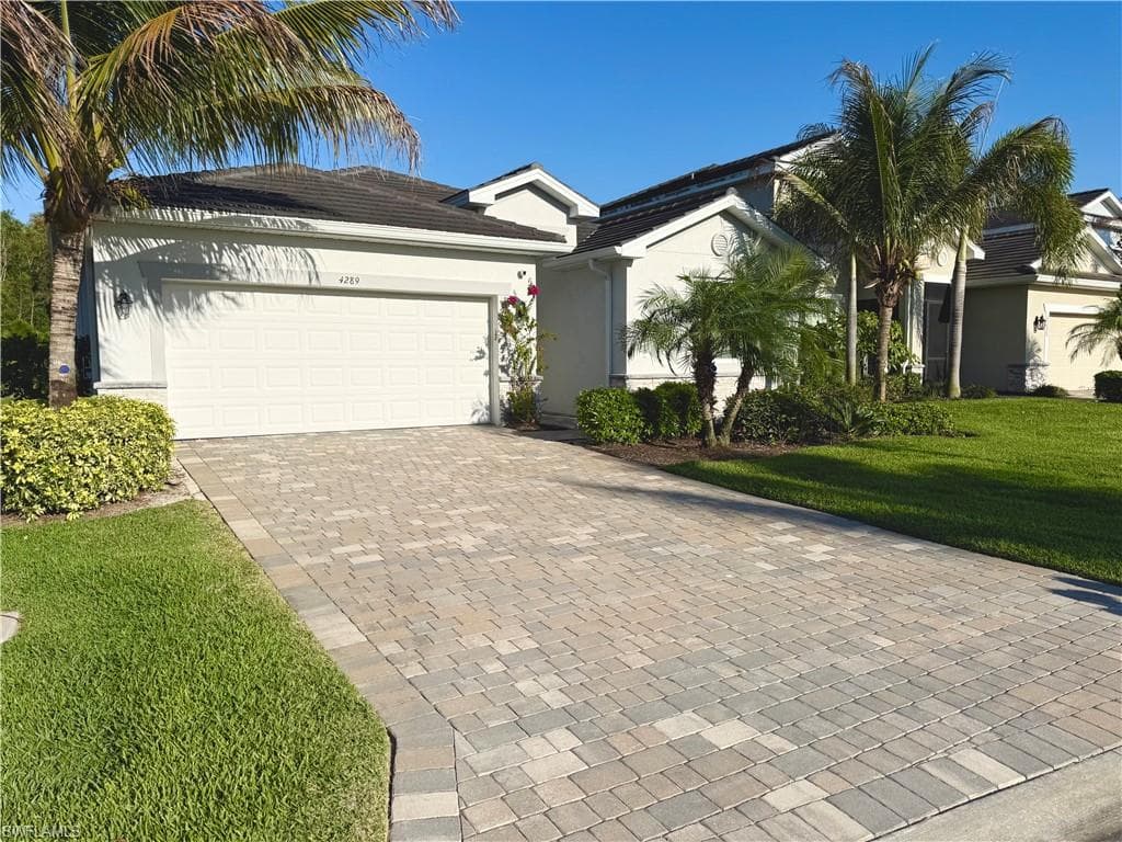 4289 BLUEGRASS DR FORT MYERS, FL 33916
