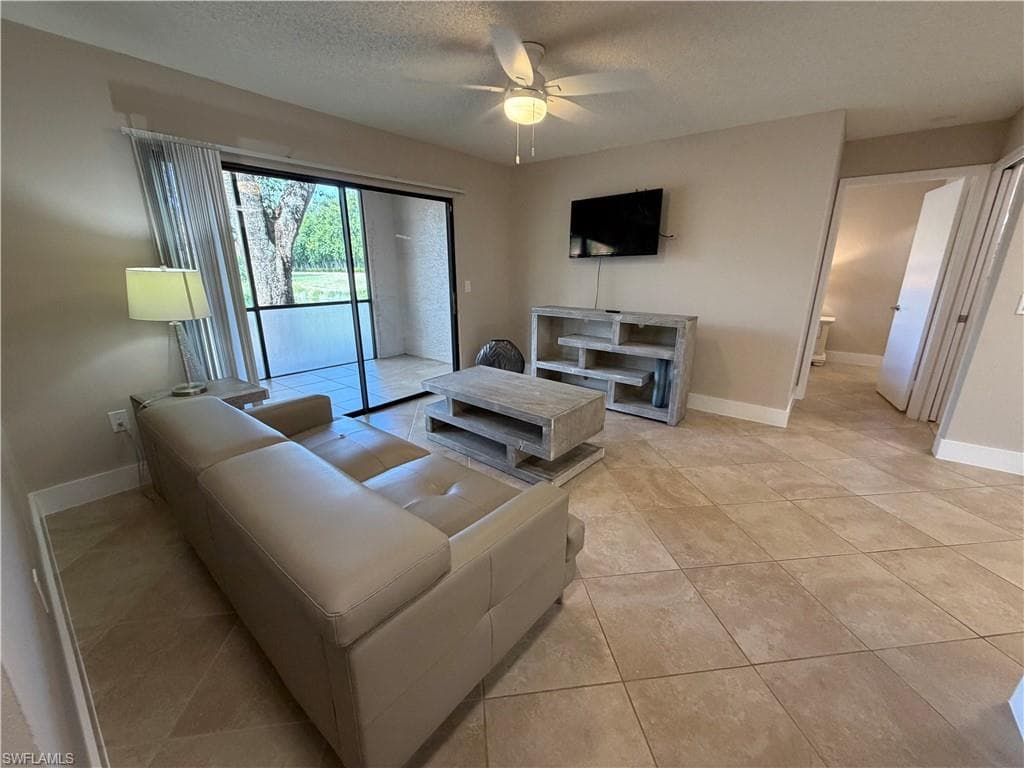 2094 Arbour Walk CIR 3014 NAPLES, FL 34109