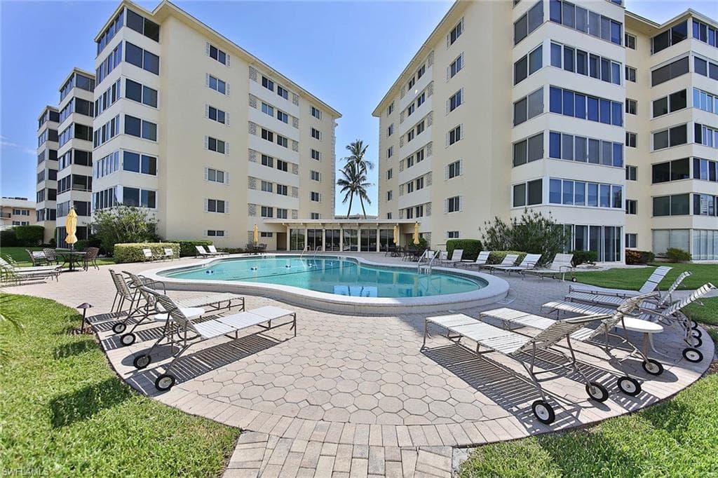 3410 Gulf Shore BLVD N 505 NAPLES, FL 34103