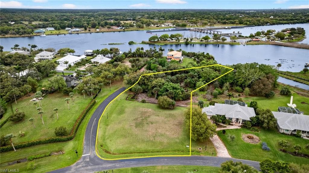 18151 Riverchase CT ALVA, FL 33920