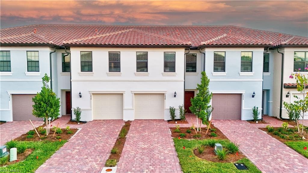 1428 Weeping Willow CT CAPE CORAL, FL 33909