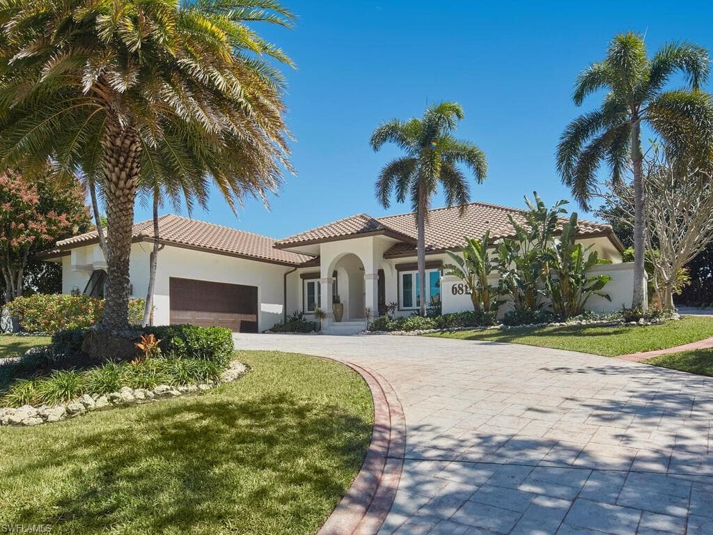681 Barfield DR MARCO ISLAND, FL 34145