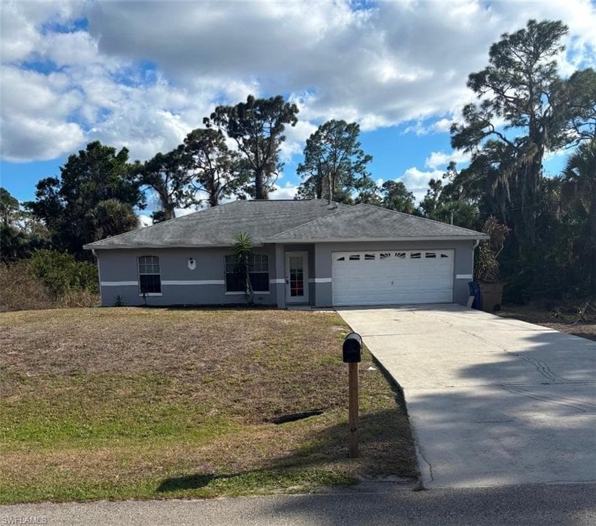 3733 Kittyhawk DR FORT MYERS, FL 33905