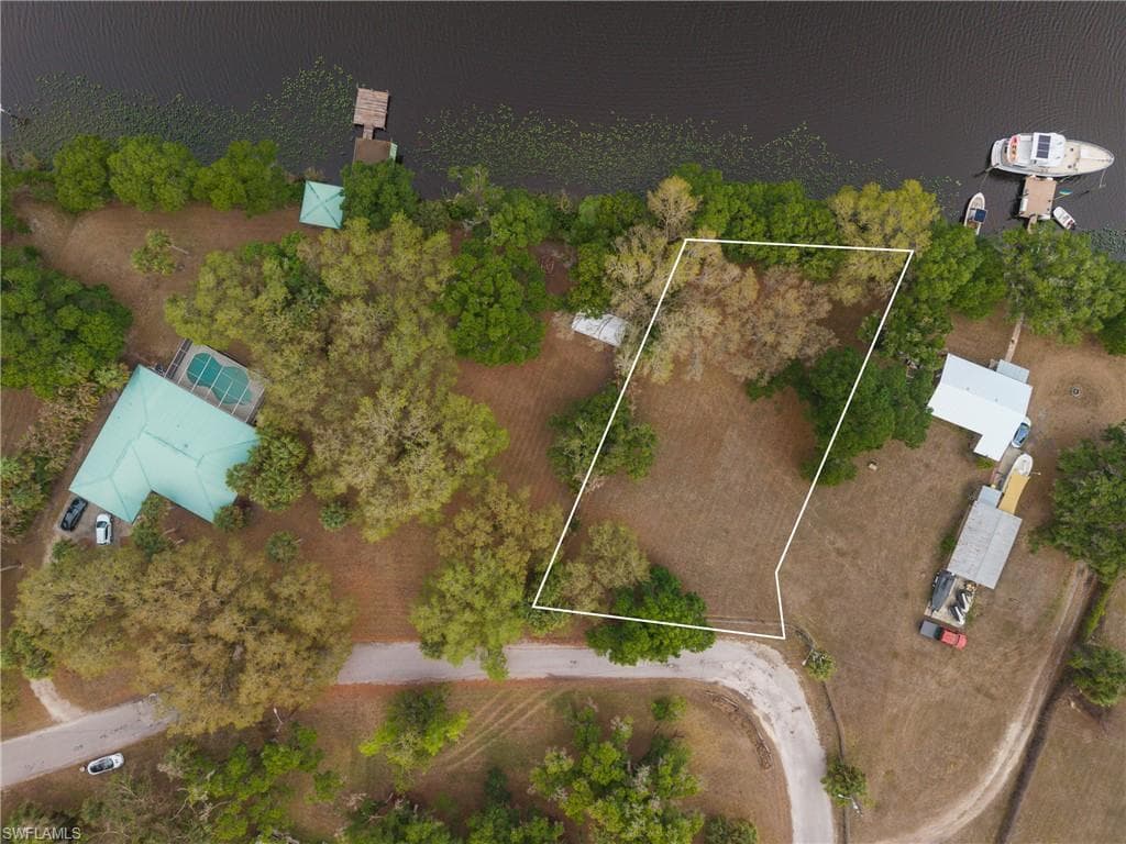 230 Riviera Vista BLVD LABELLE, FL 33935