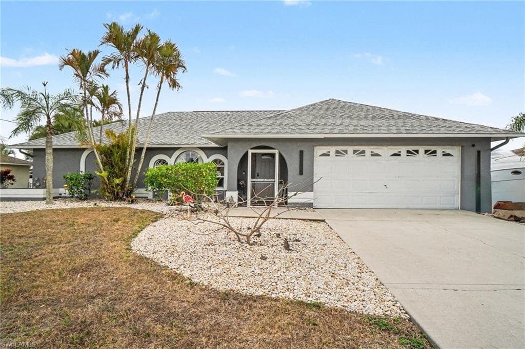 402 SE 8th ST CAPE CORAL, FL 33990