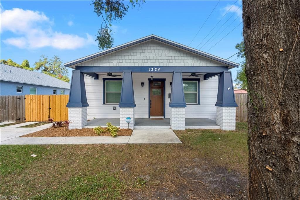 1324 Giddens AVE TAMPA, FL 33603