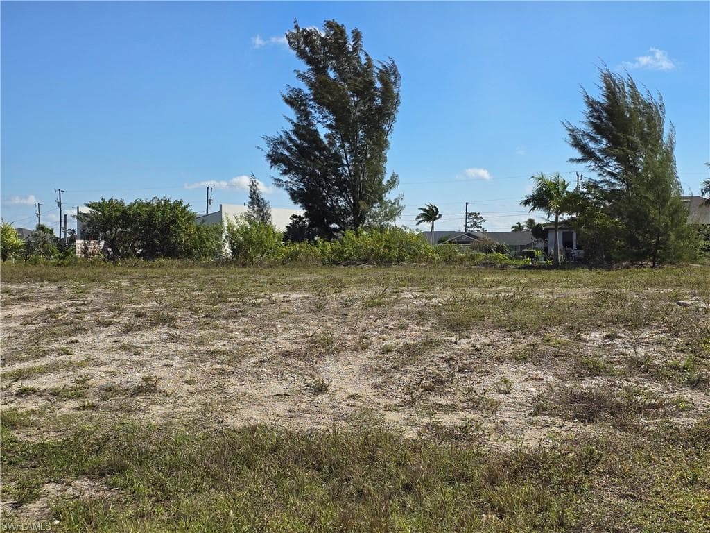 117 NW 14th AVE CAPE CORAL, FL 33993