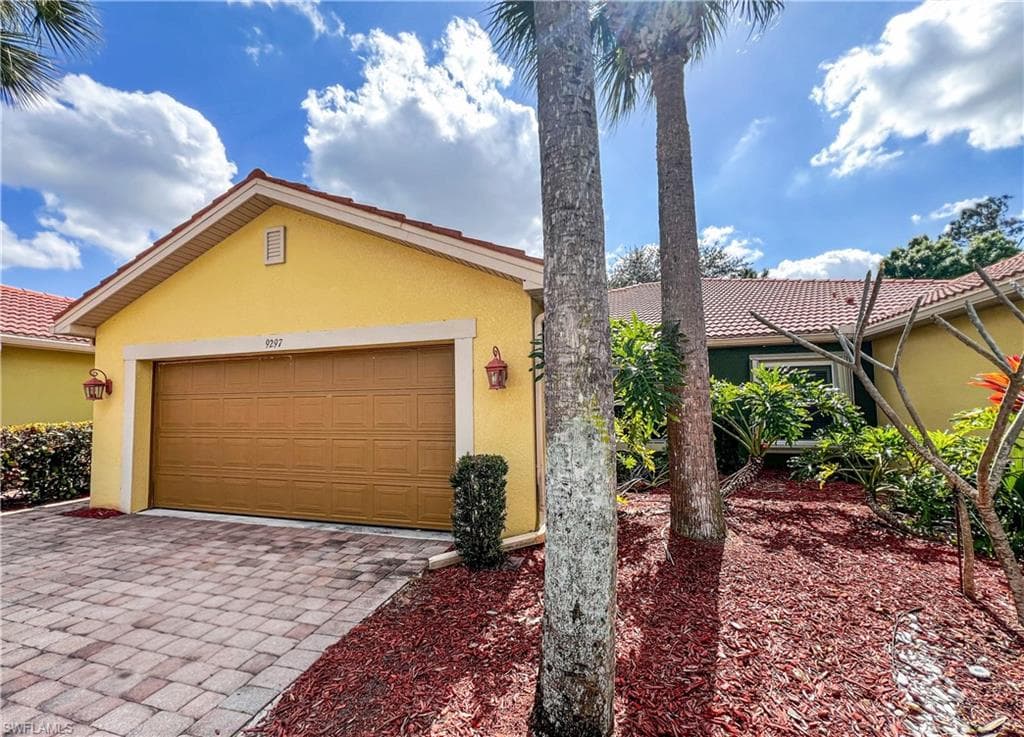 9297 Aegean CIR LEHIGH ACRES, FL 33936