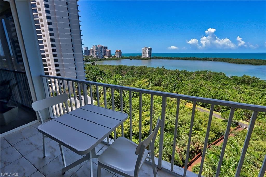 5550 Heron Point DR 902 NAPLES, FL 34108