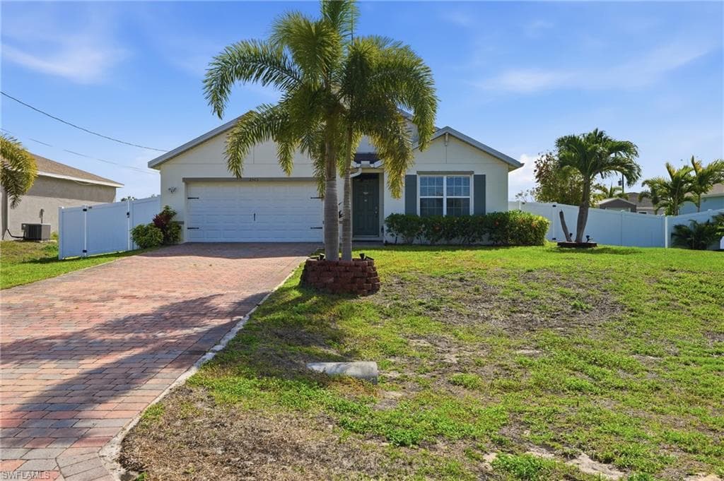 2505 20th PL CAPE CORAL, FL 33993