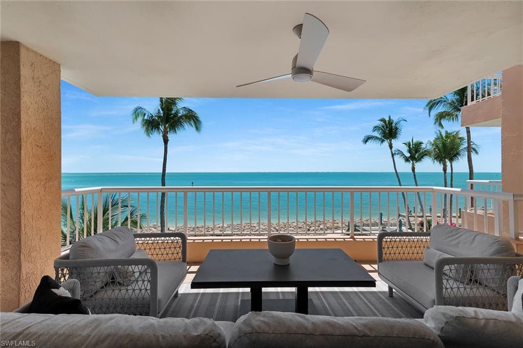 990 Cape Marco DR 201 MARCO ISLAND, FL 34145