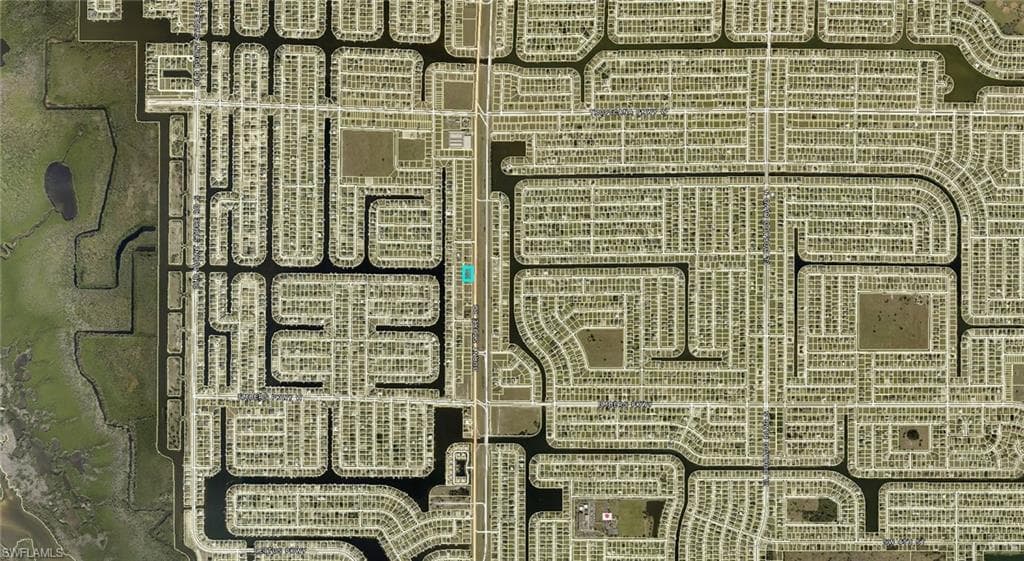 324 Burnt Store RD CAPE CORAL, FL 33993