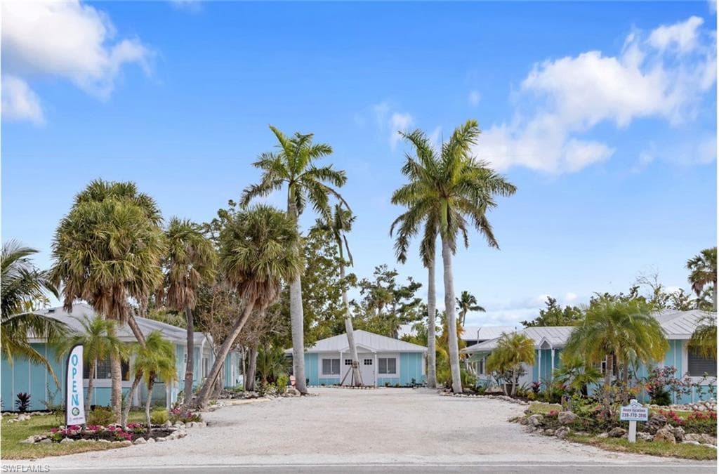 706 Donax ST SANIBEL, FL 33957