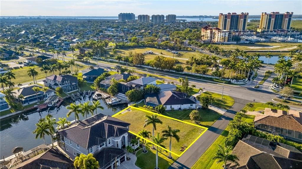 5423 SW 17th AVE CAPE CORAL, FL 33914