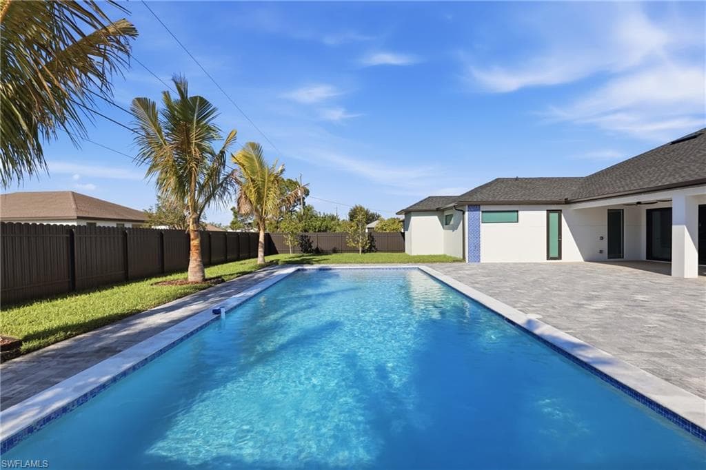 1414 NE 19th TER CAPE CORAL, FL 33909