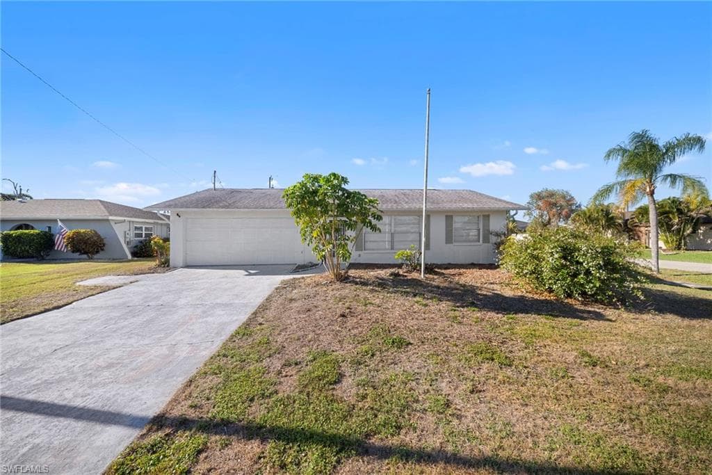 624 35th ST CAPE CORAL, FL 33904