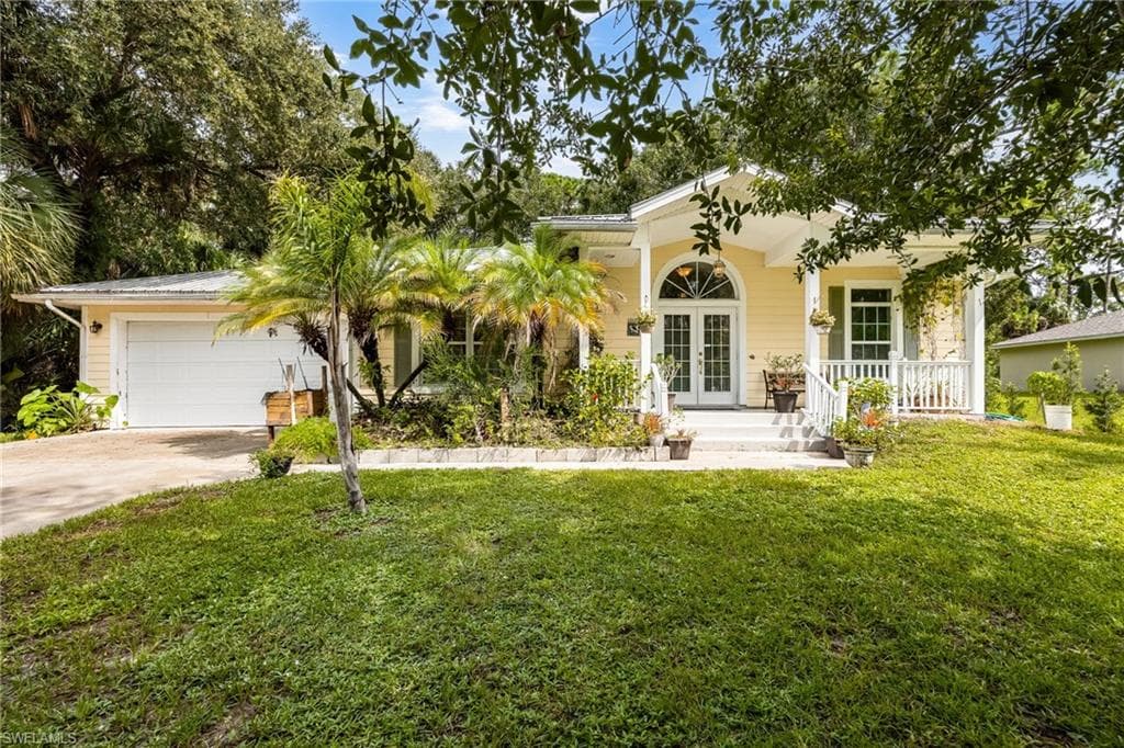 8004 Vega CT LABELLE, FL 33935