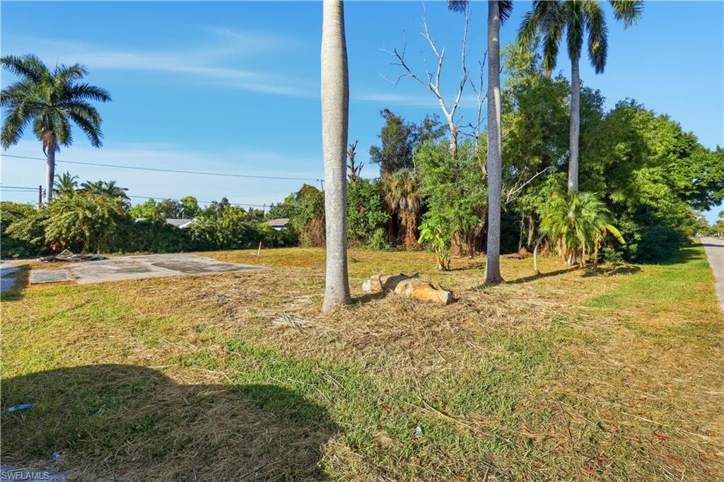 5465 Avenue D BOKEELIA, FL 33922