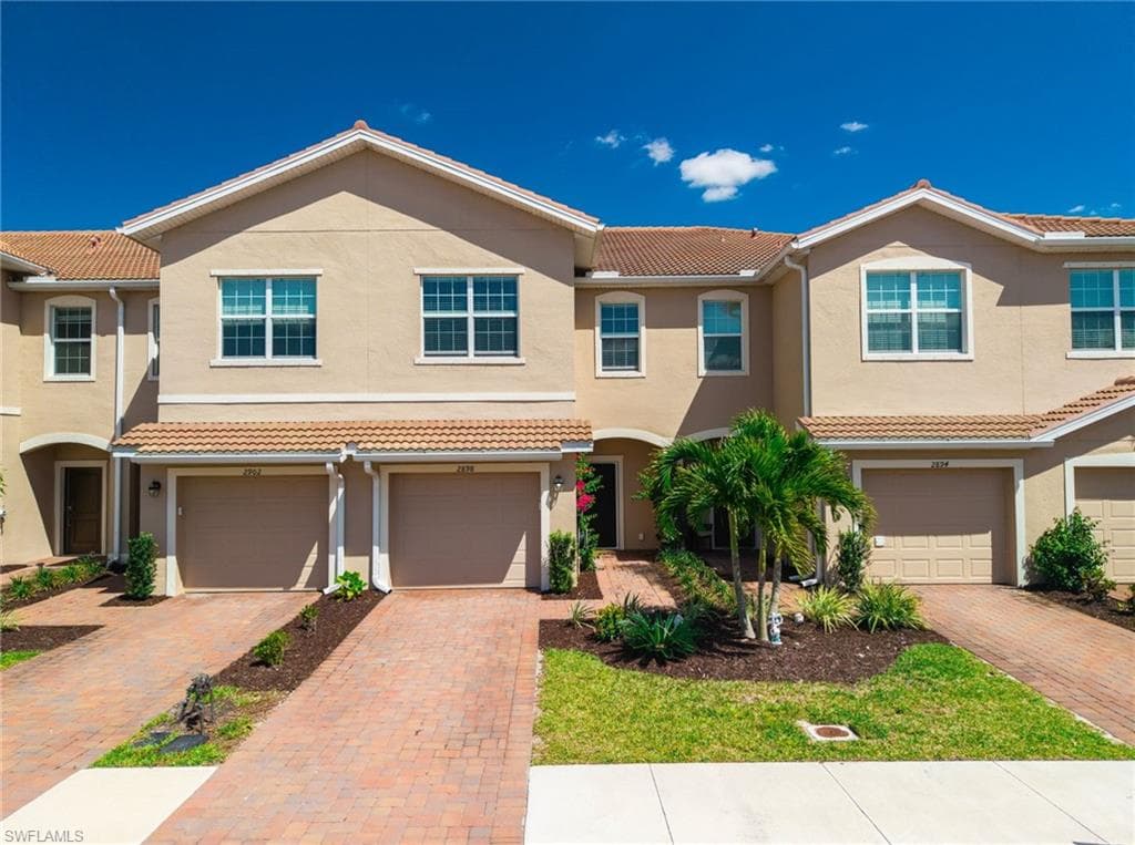 2898 Blossom WAY NAPLES, FL 34120