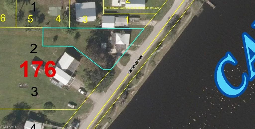 815 Riverside DR MOORE HAVEN, FL 33471